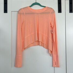 🍑FREE PEOPLE MVMT TOP🍑